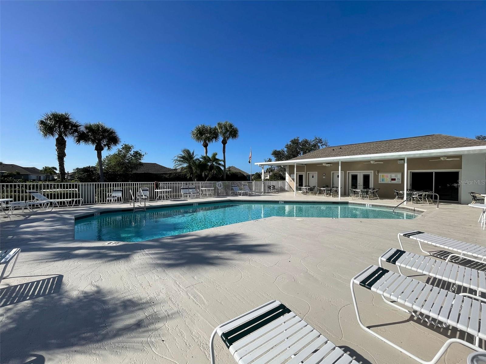 4072 FAIRWAY PL