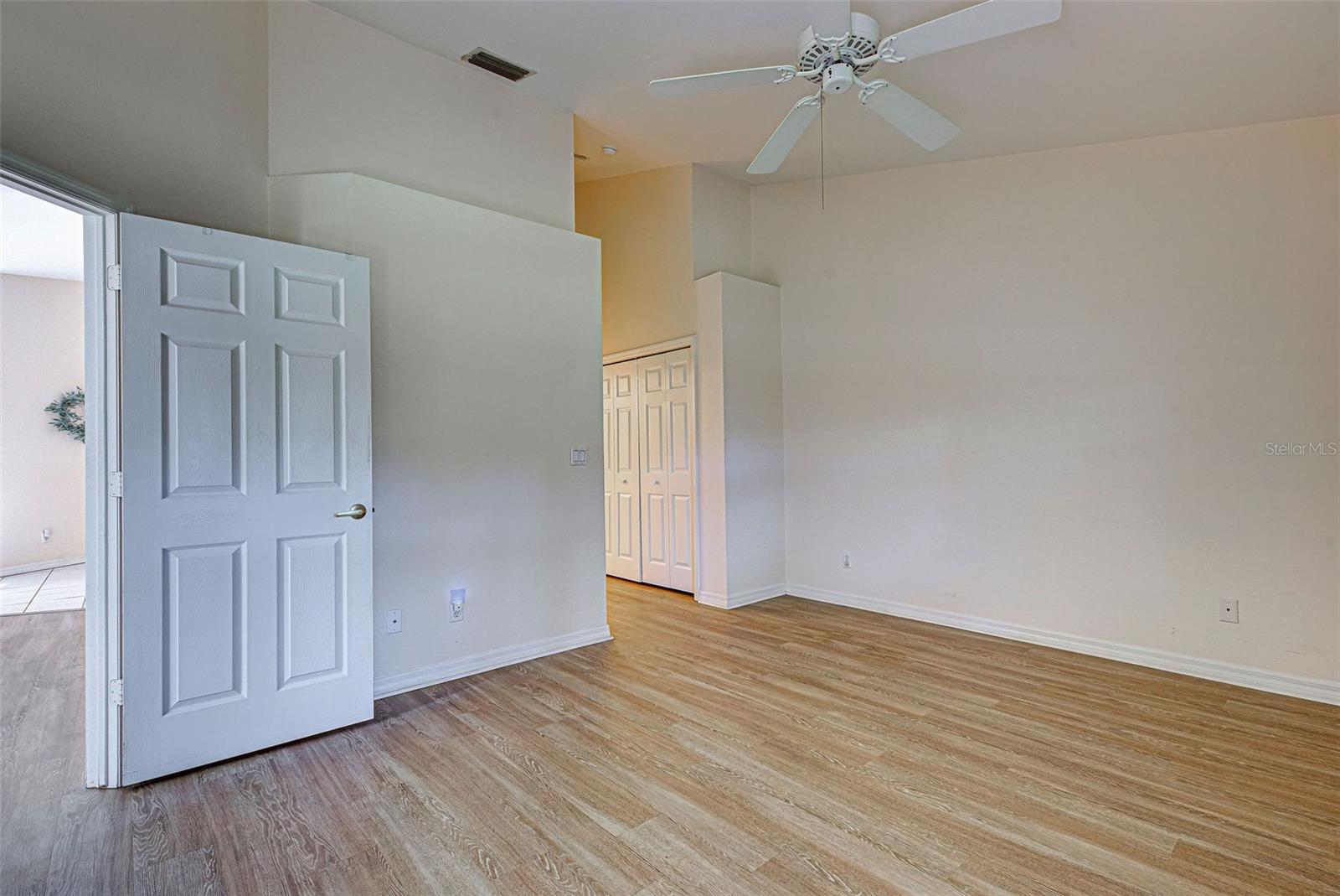 4072 FAIRWAY PL