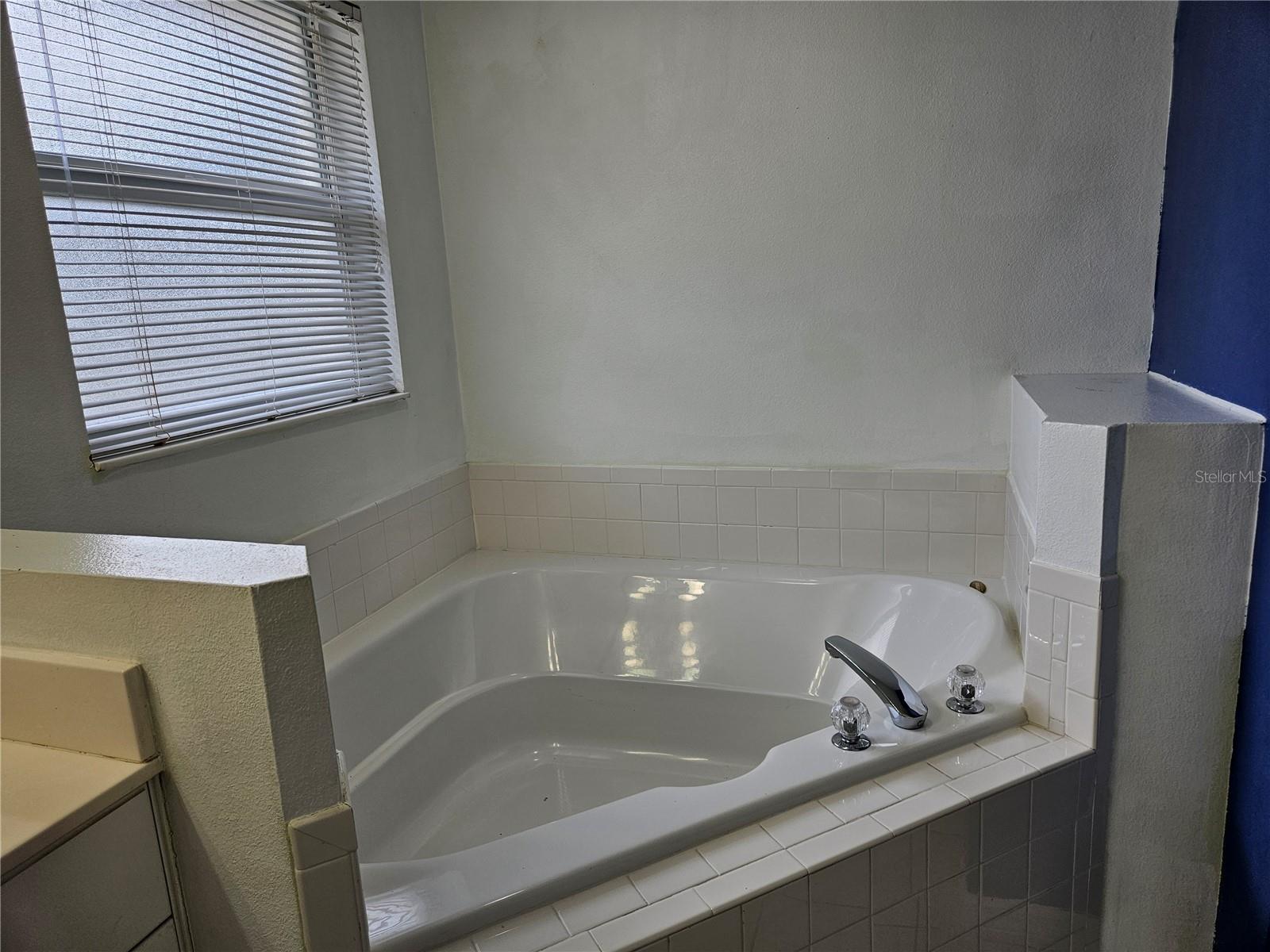 230 UNICORN RD
