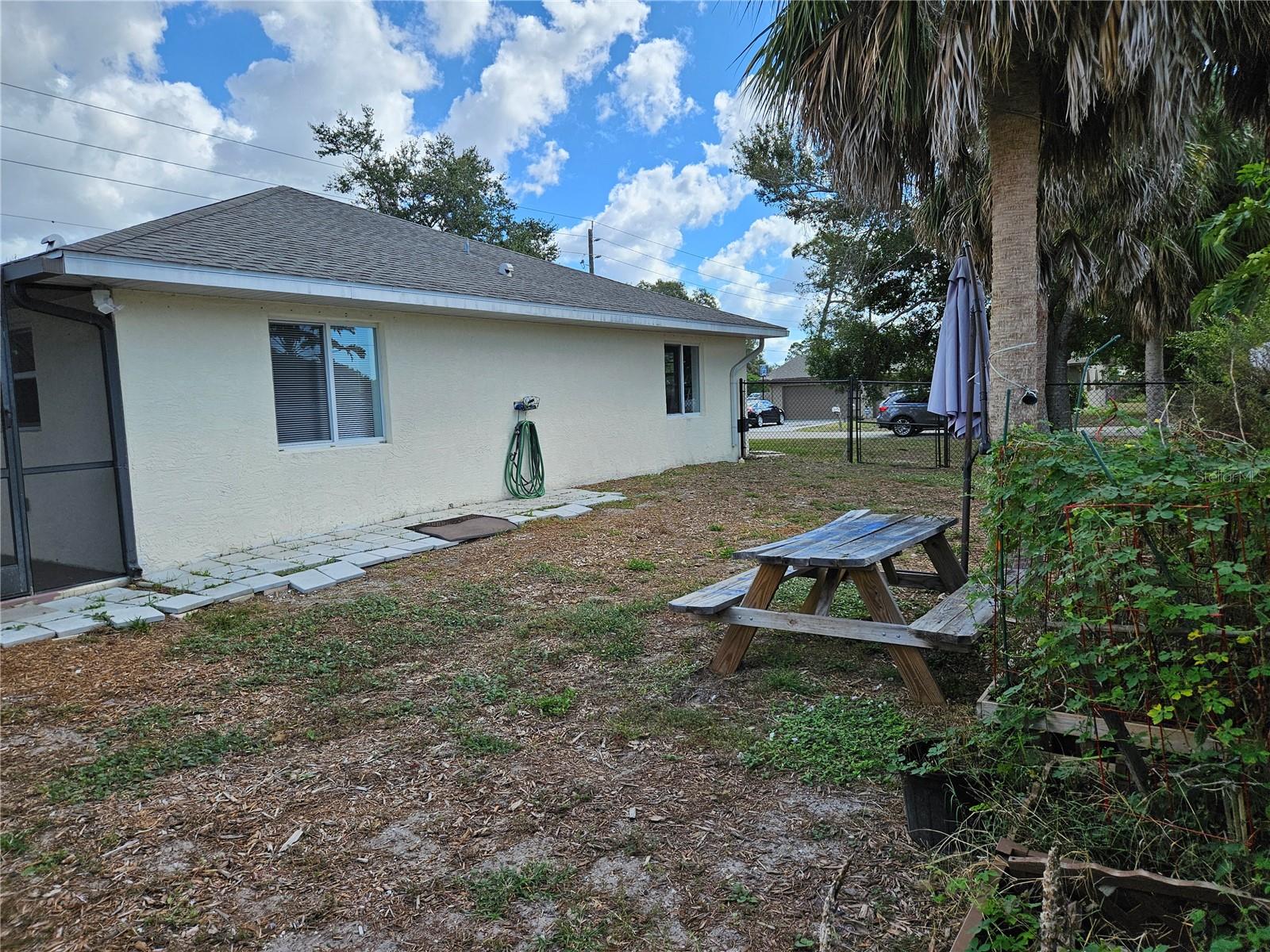 230 UNICORN RD