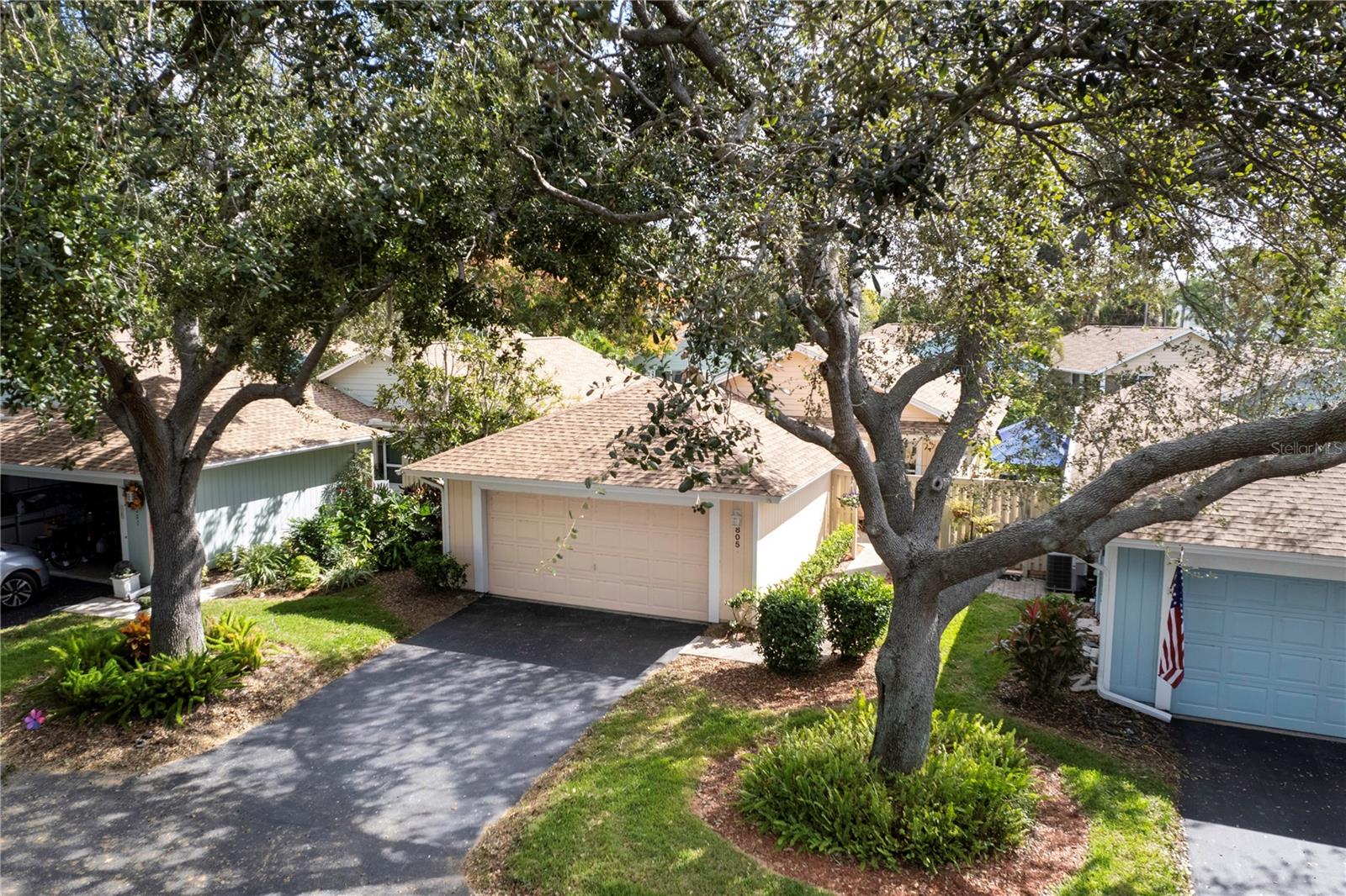 805 SAINTCLAIR CIR #805, #805