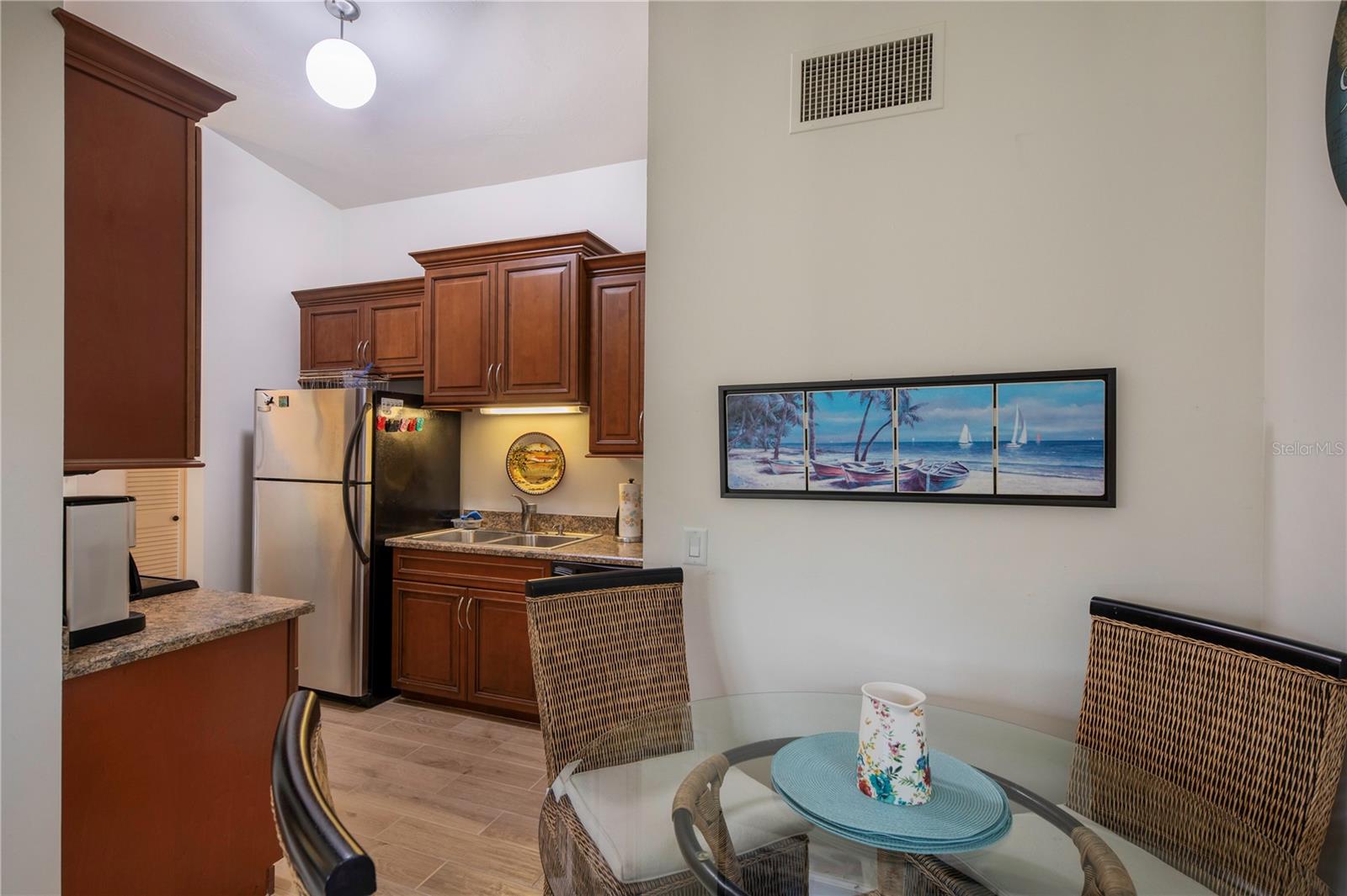 620 WHITE PINE TREE RD #8, #8