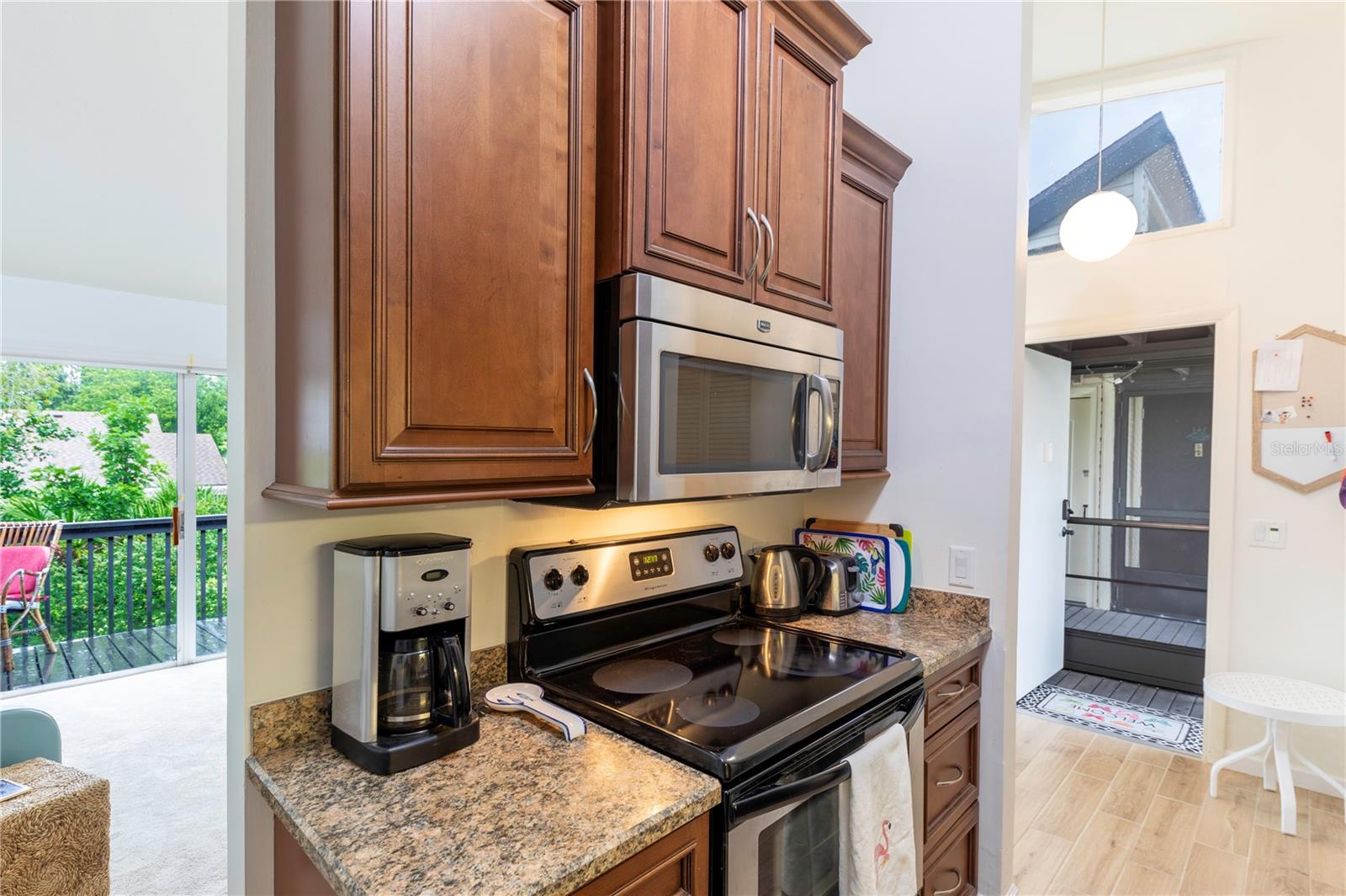 620 WHITE PINE TREE RD #8, #8