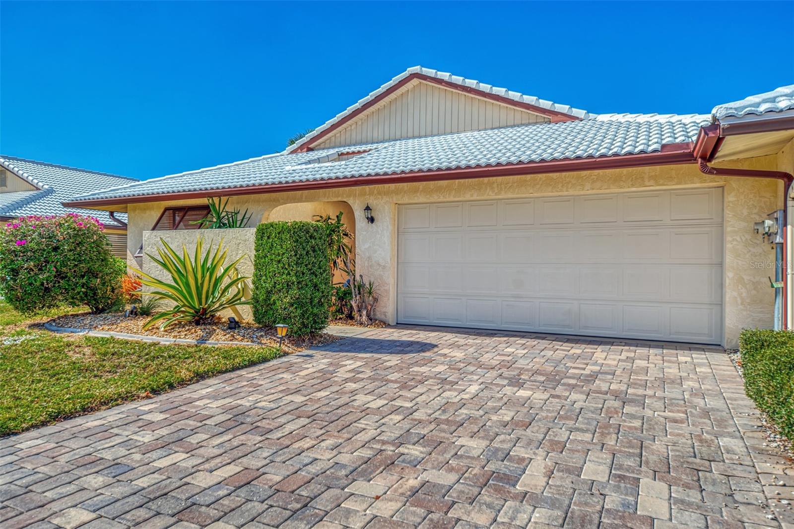 45 SANDSTONE CIR