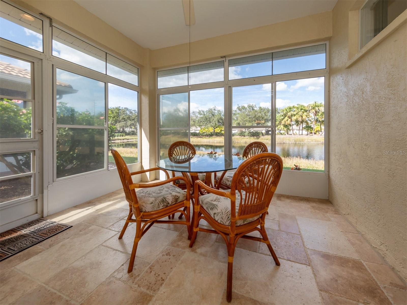 234 VISTA DEL LAGO WAY