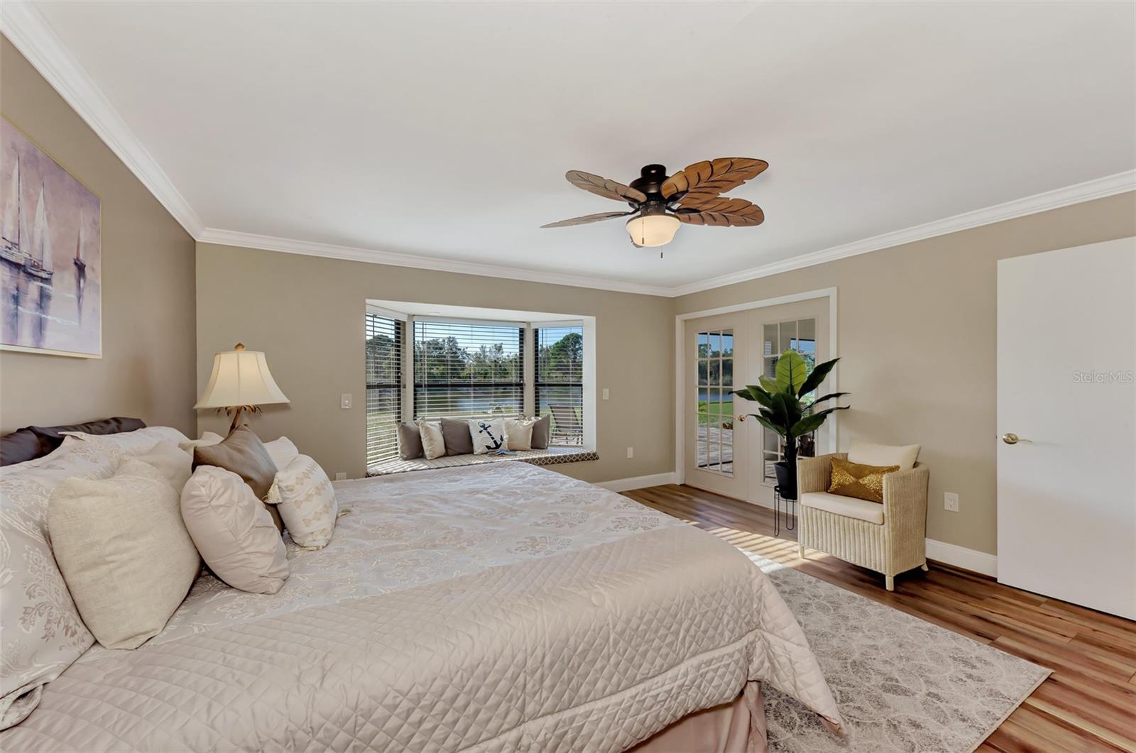 3225 MEADOW RUN DR