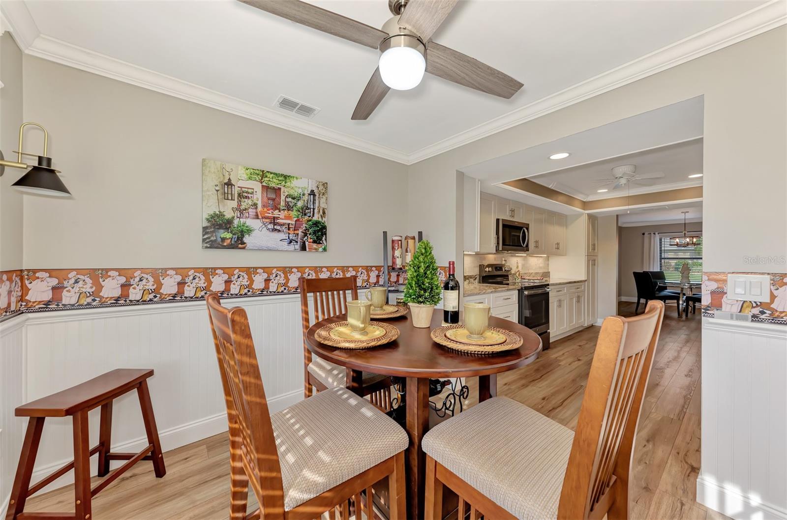 3225 MEADOW RUN DR