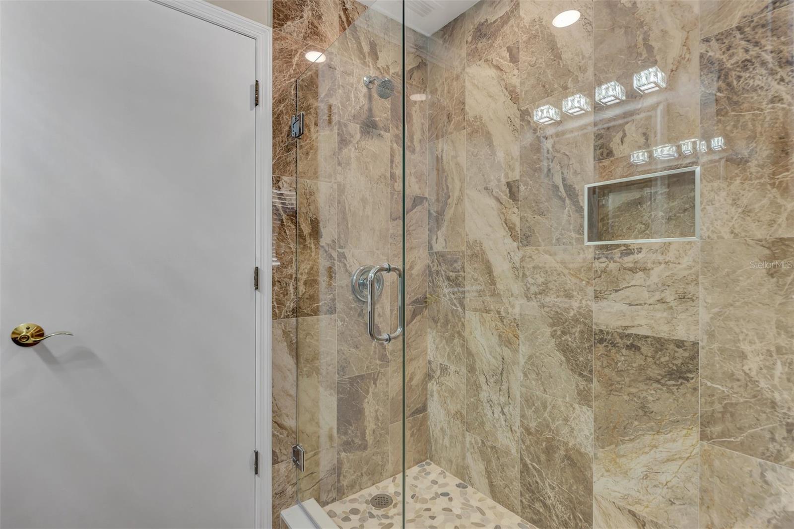 3225 MEADOW RUN DR