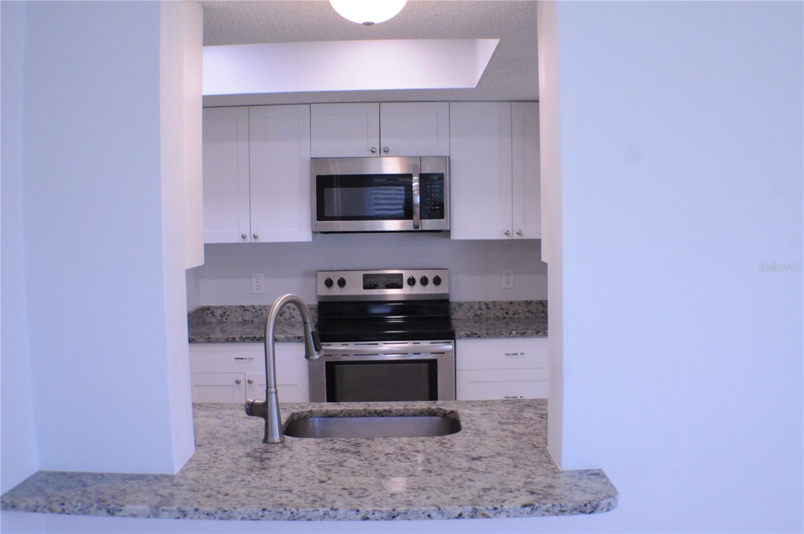 277 LORRAINE AVE