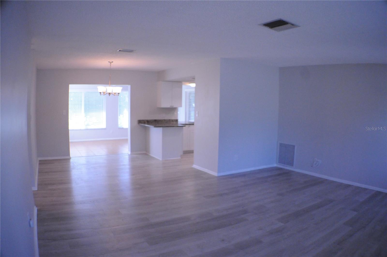 277 LORRAINE AVE