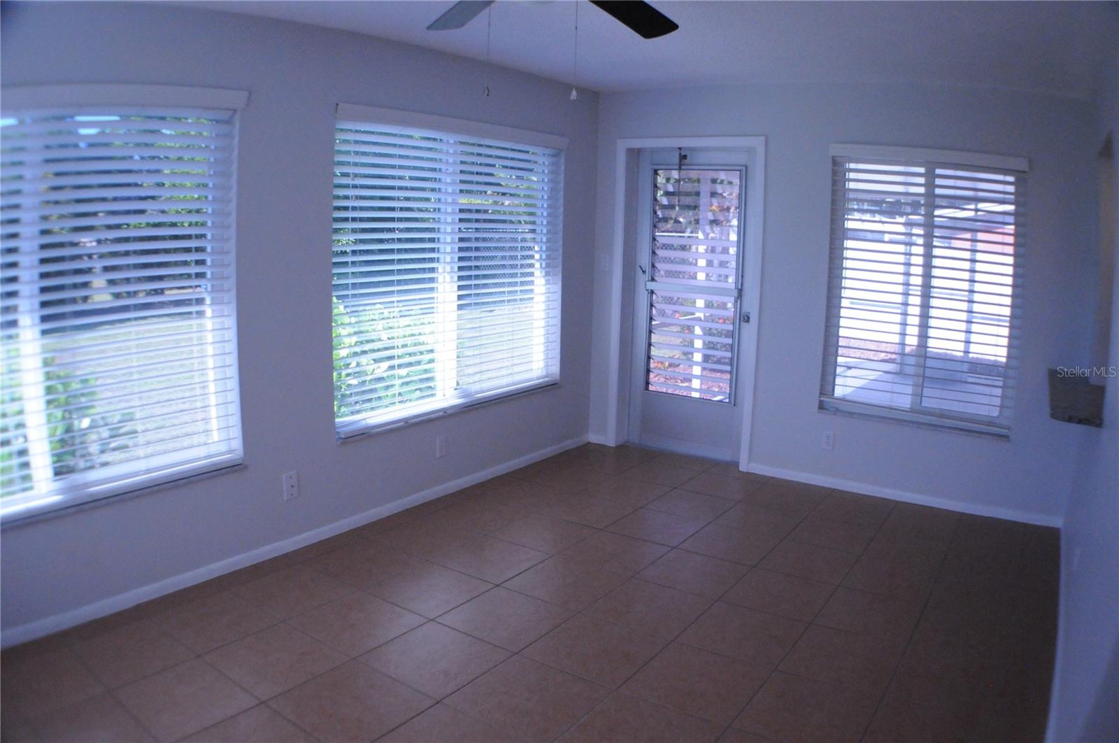 277 LORRAINE AVE