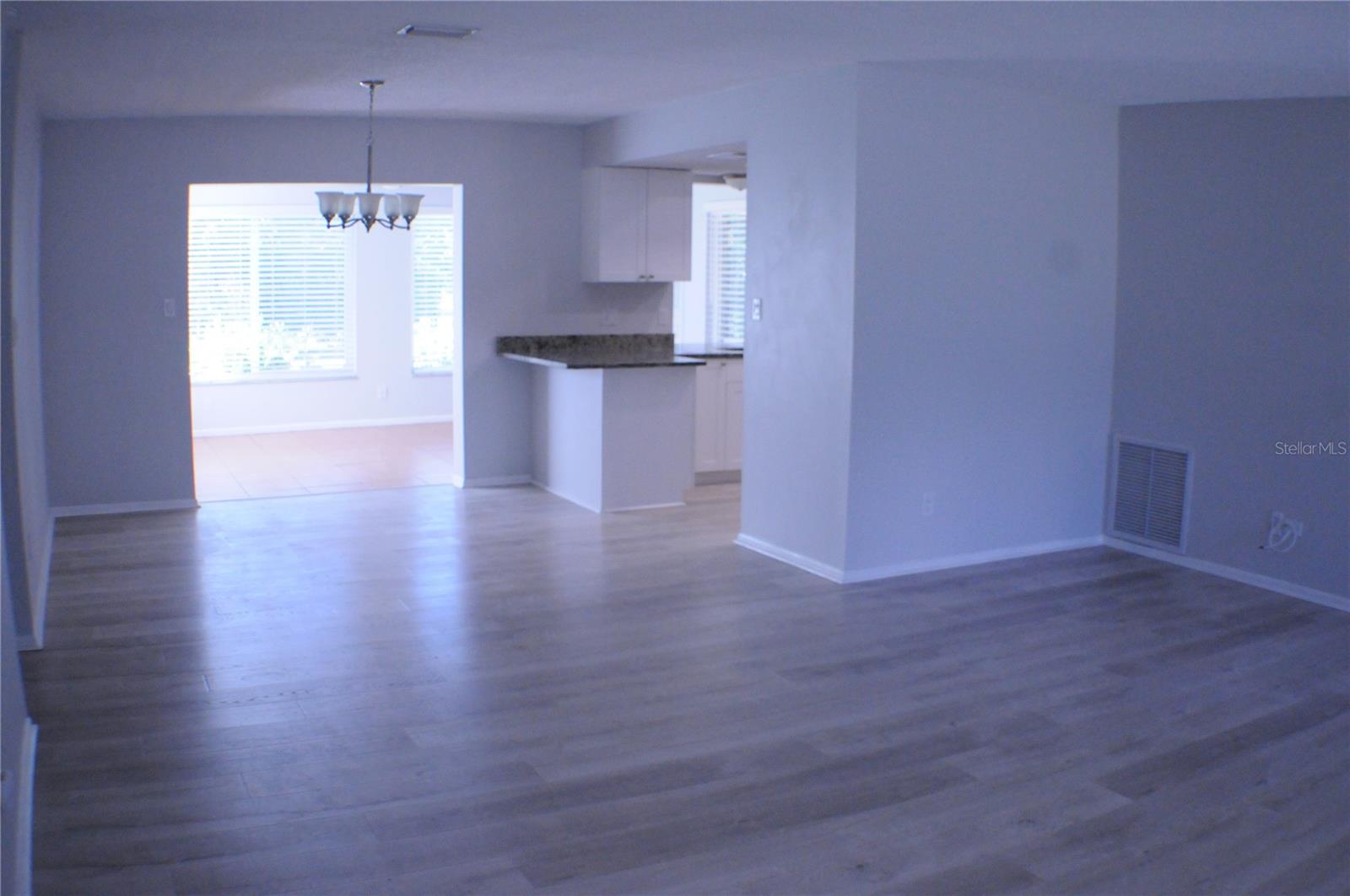 277 LORRAINE AVE