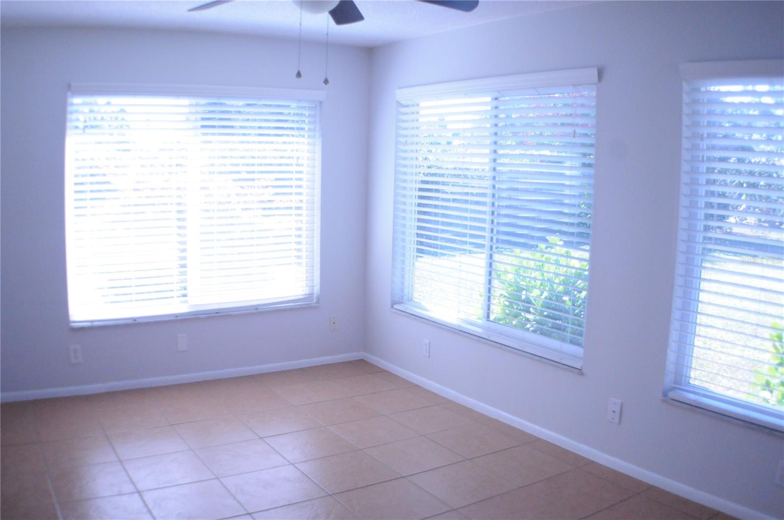 277 LORRAINE AVE