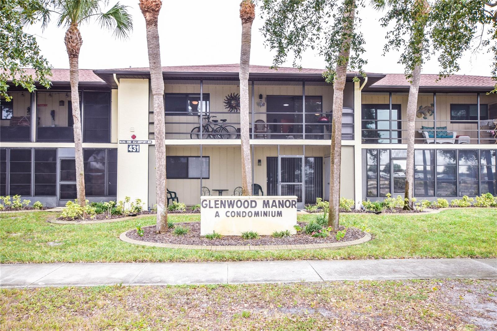 431 AIRPORT AVE E #207, #207