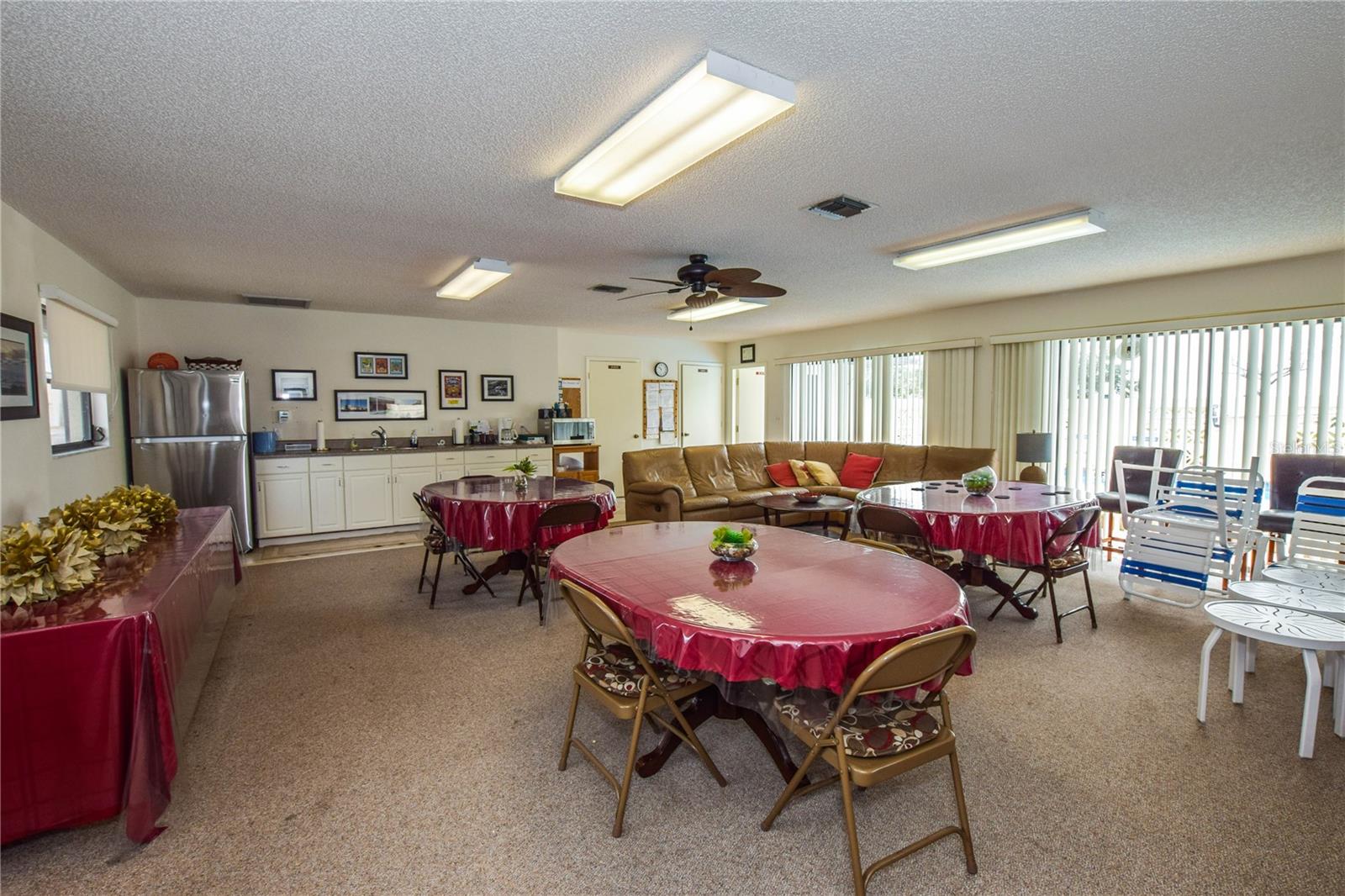 431 AIRPORT AVE E #207, #207