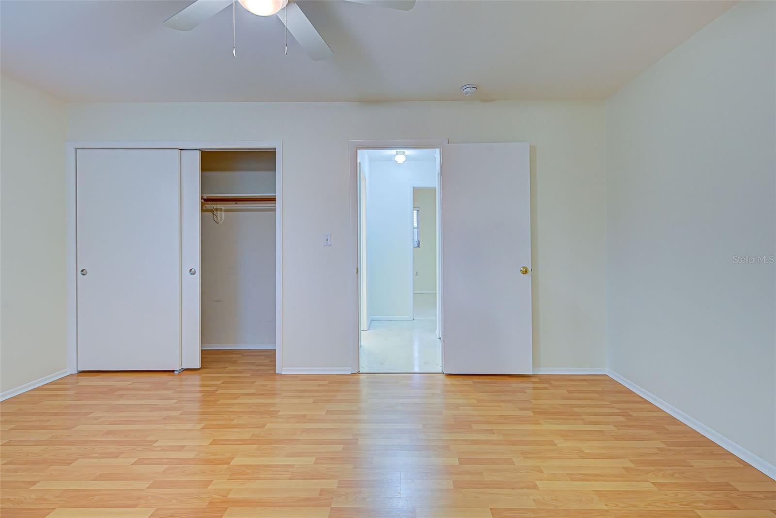 556 GLEN OAK RD
