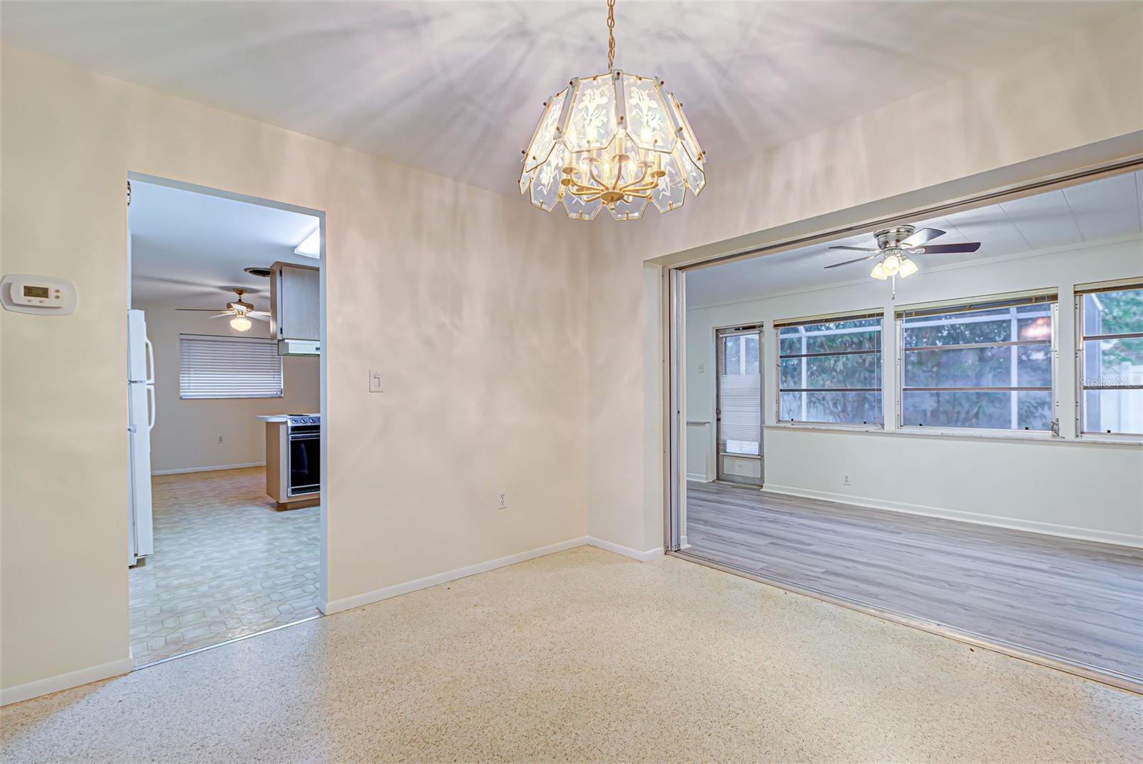 556 GLEN OAK RD