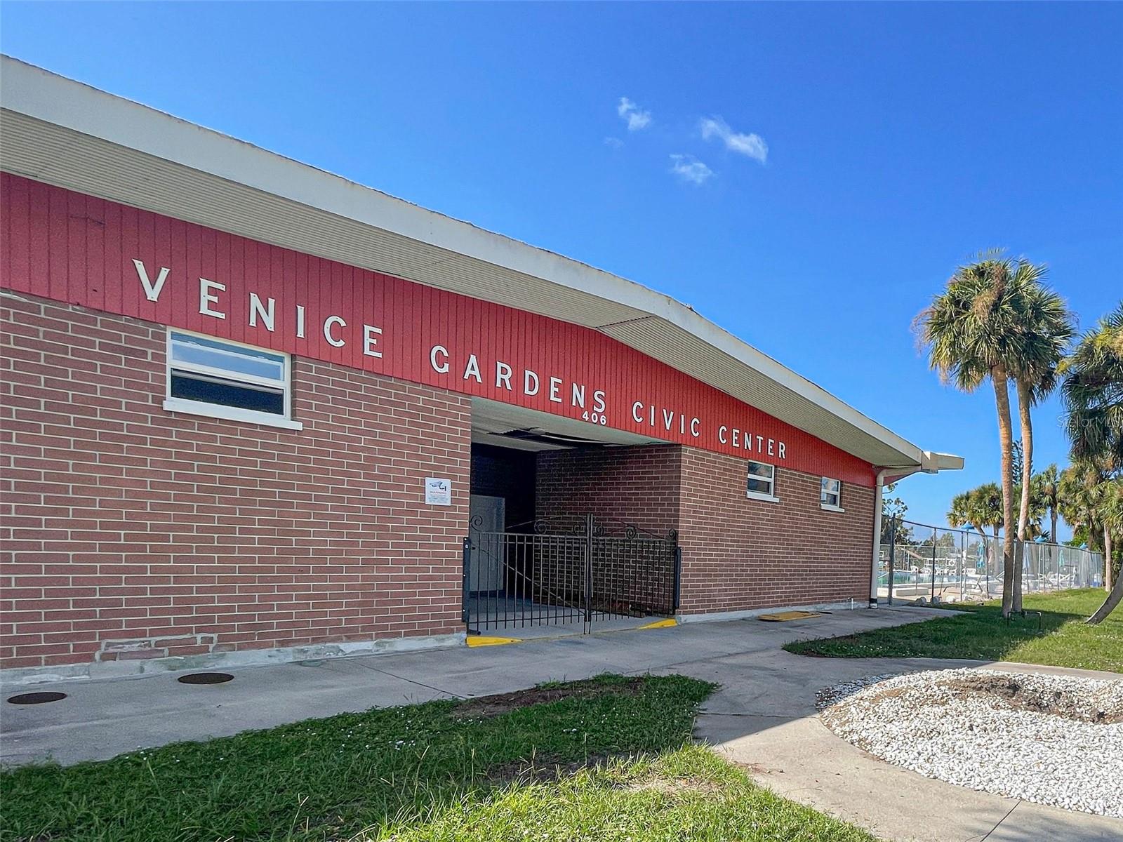 556 GLEN OAK RD