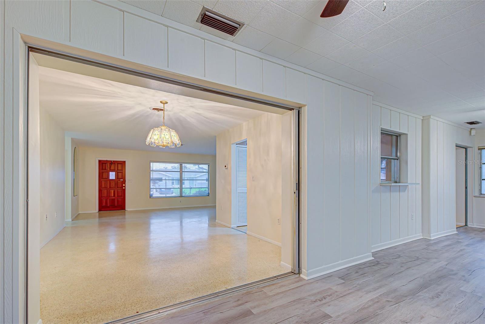 556 GLEN OAK RD