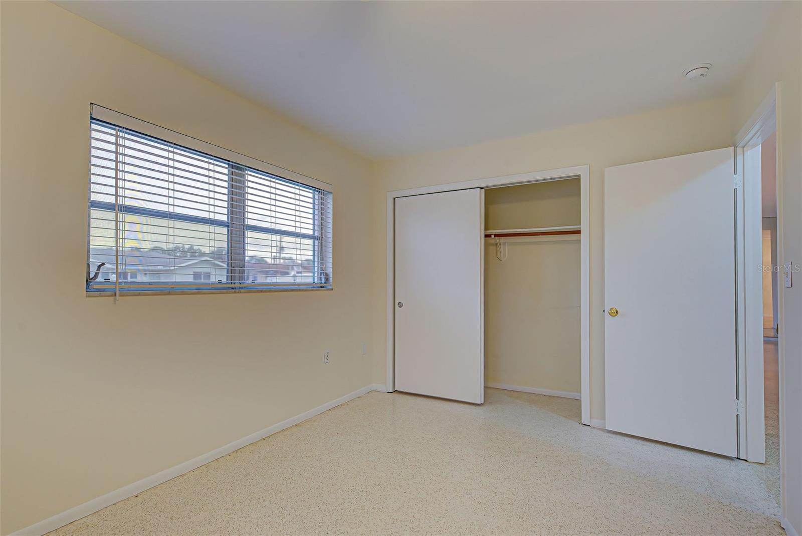 556 GLEN OAK RD