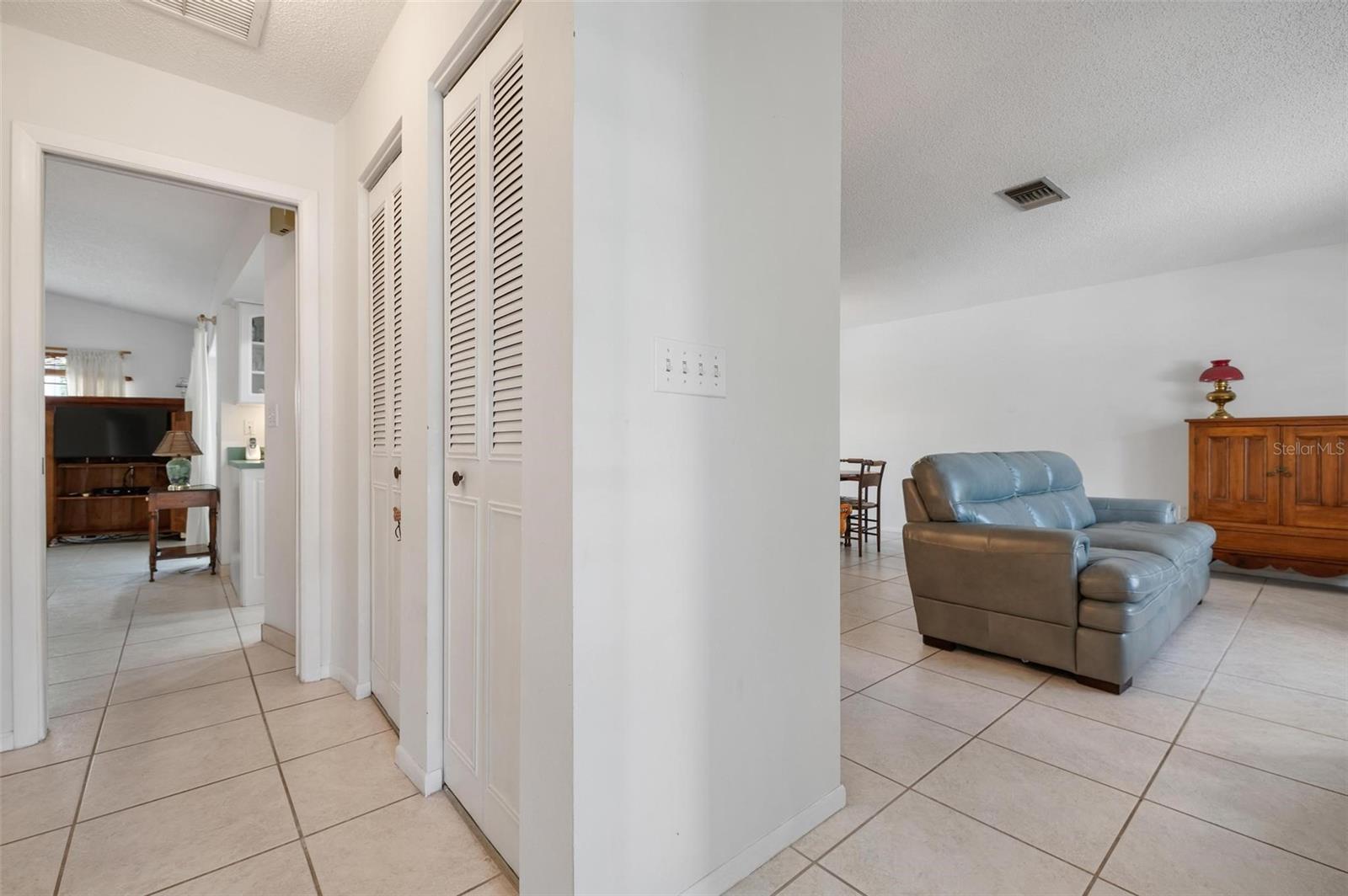 964 RYAN CT