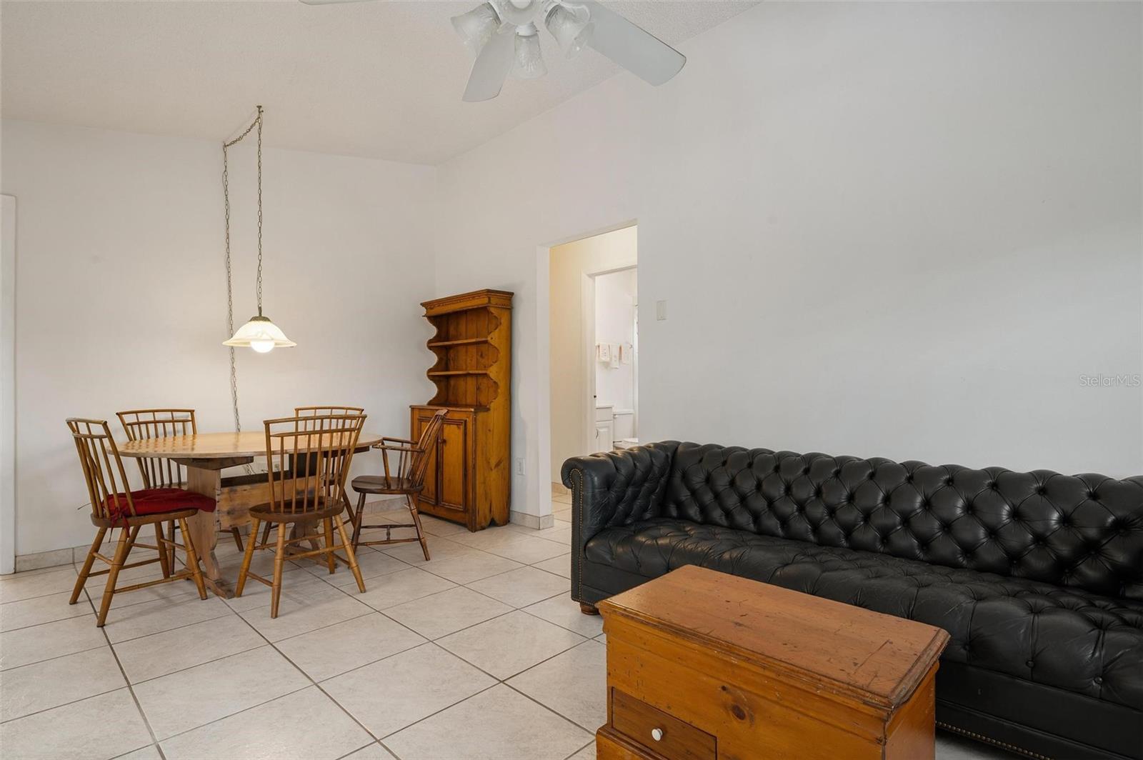 964 RYAN CT
