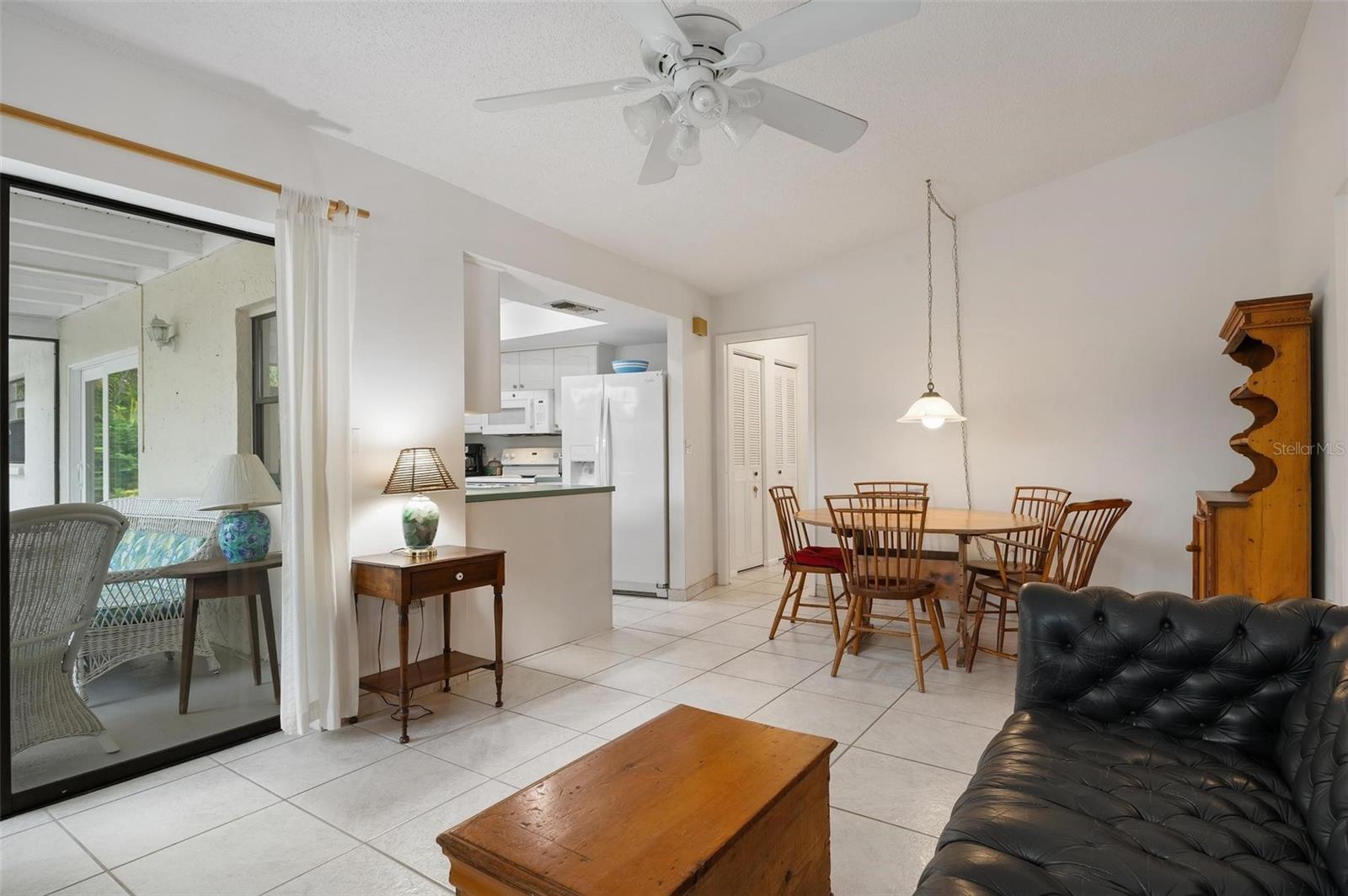 964 RYAN CT