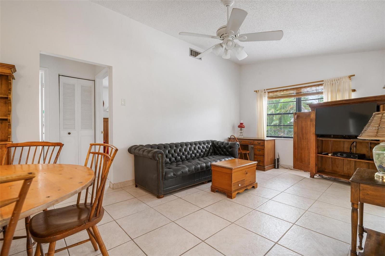 964 RYAN CT