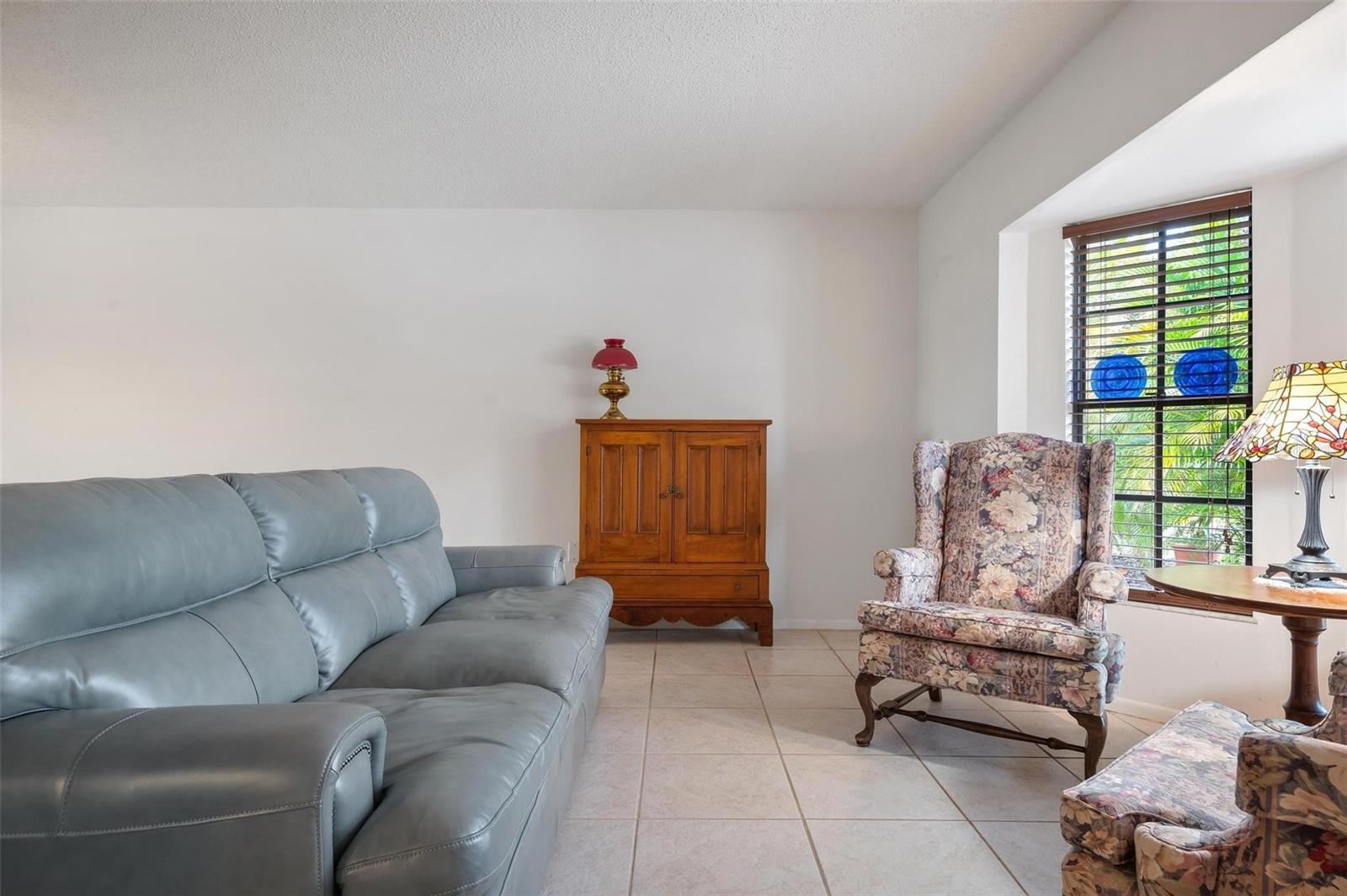964 RYAN CT