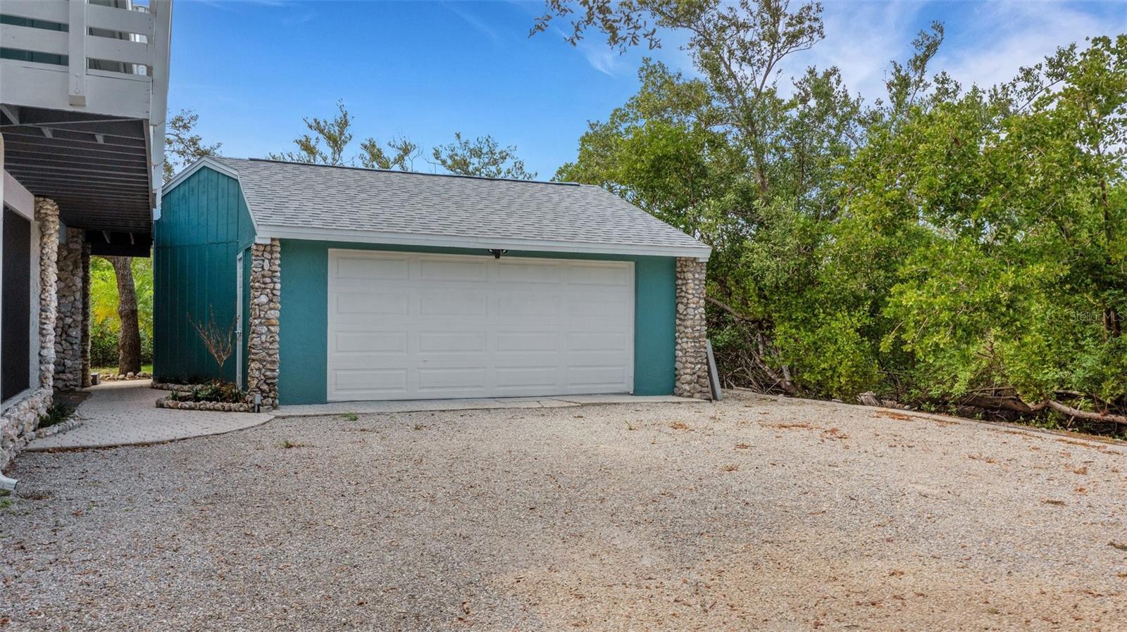 4910 LEMON BAY DR