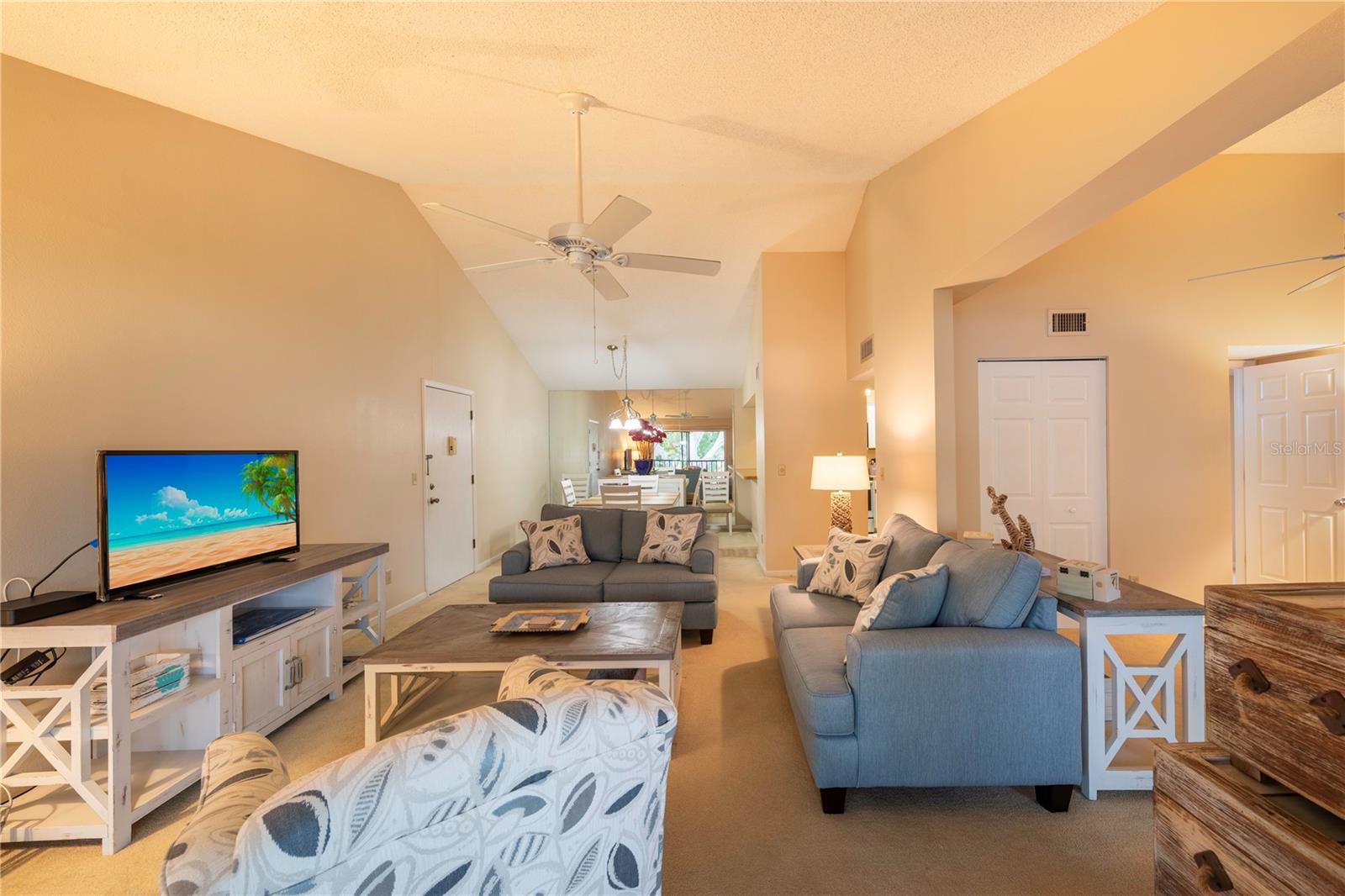 646 BIRD BAY DR E #207, #207