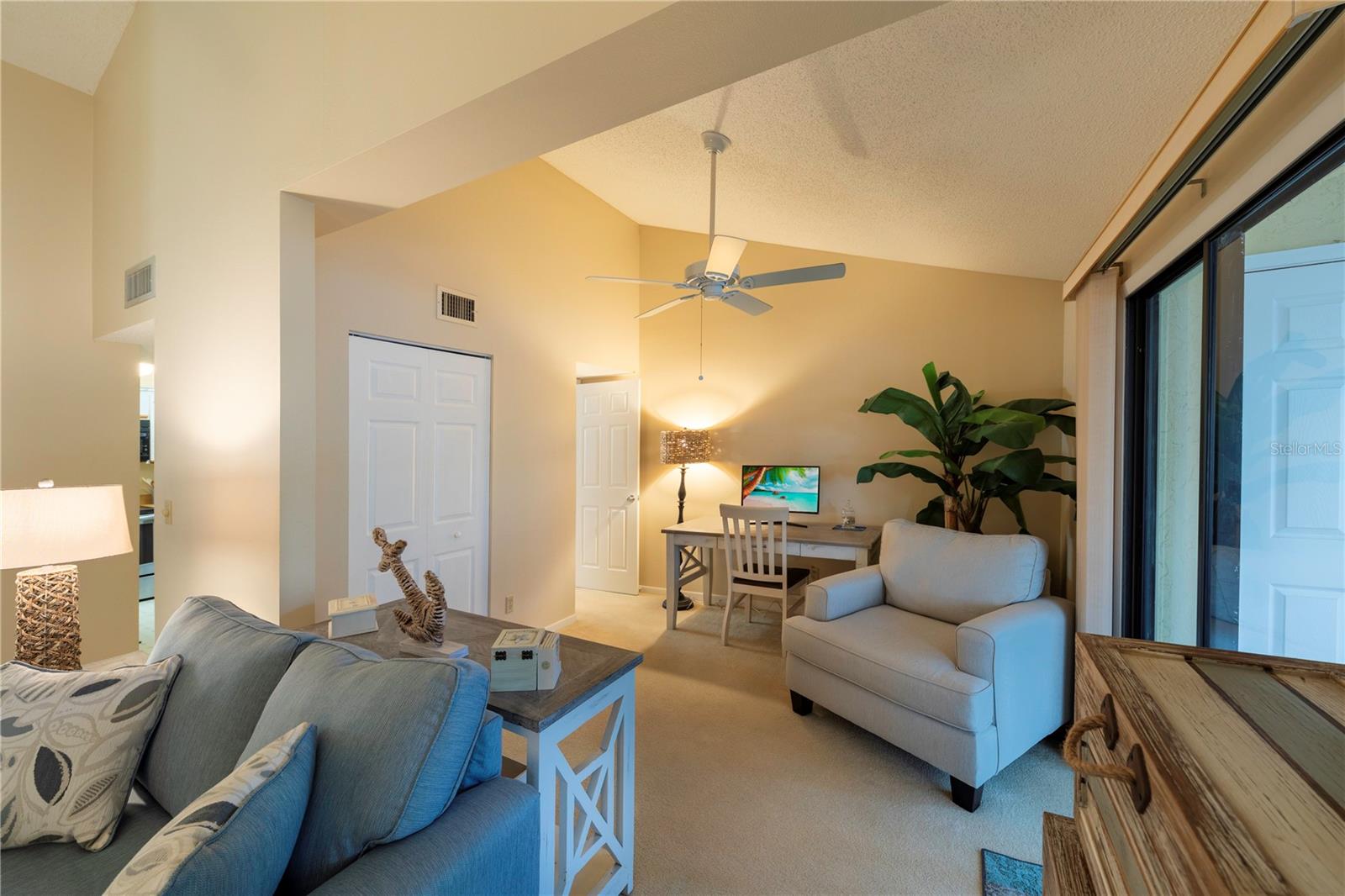 646 BIRD BAY DR E #207, #207