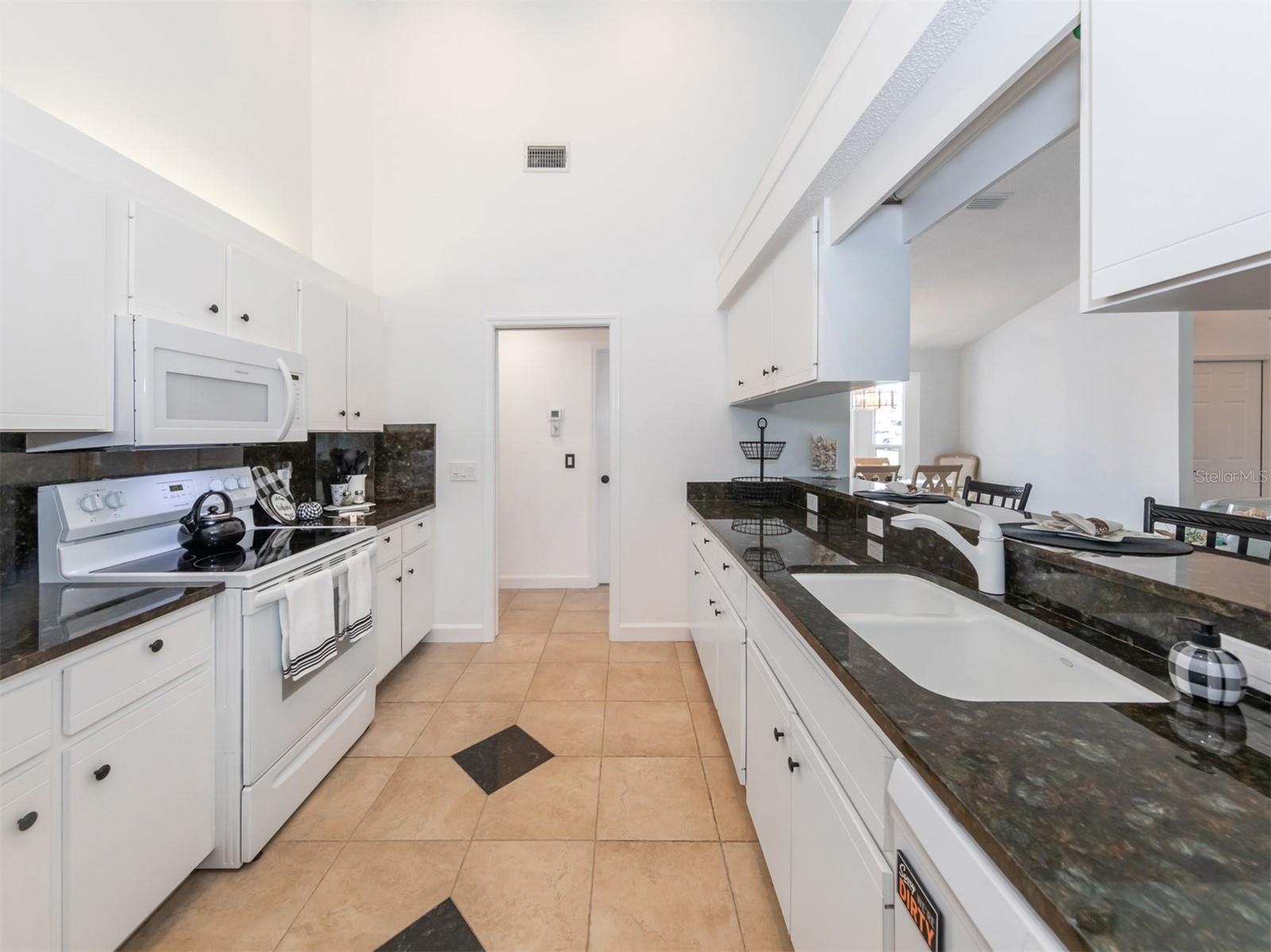 336 EDEN DR