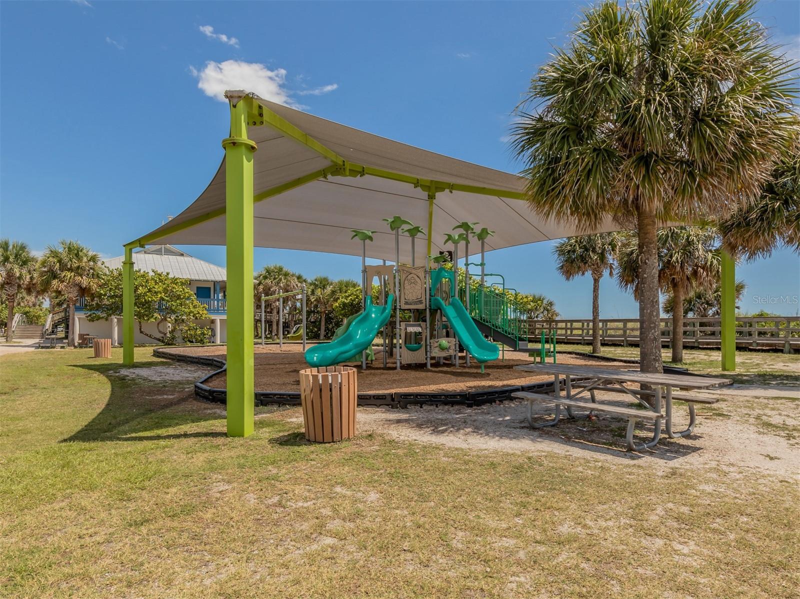 336 EDEN DR