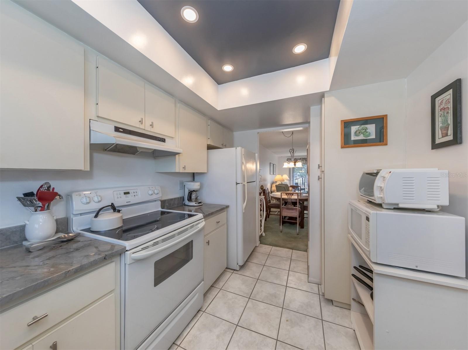 533 PARKDALE MEWS #533, #533