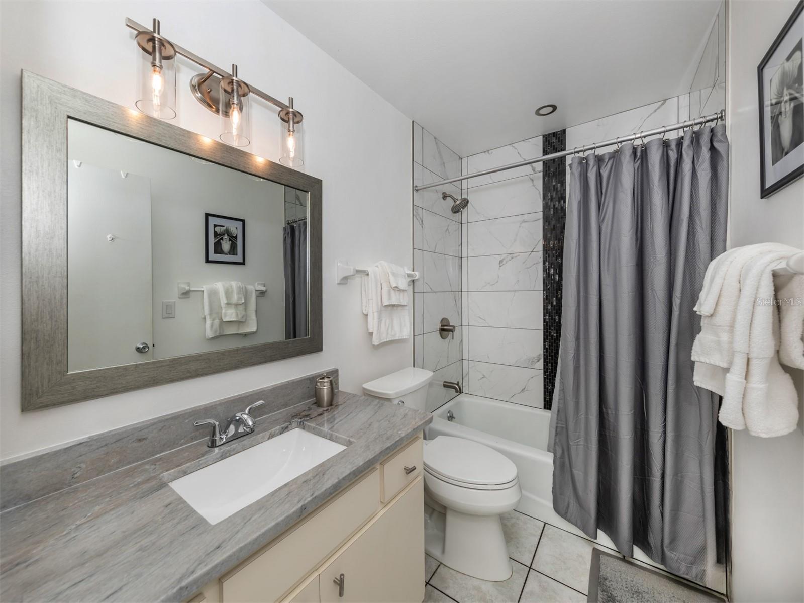 533 PARKDALE MEWS #533, #533