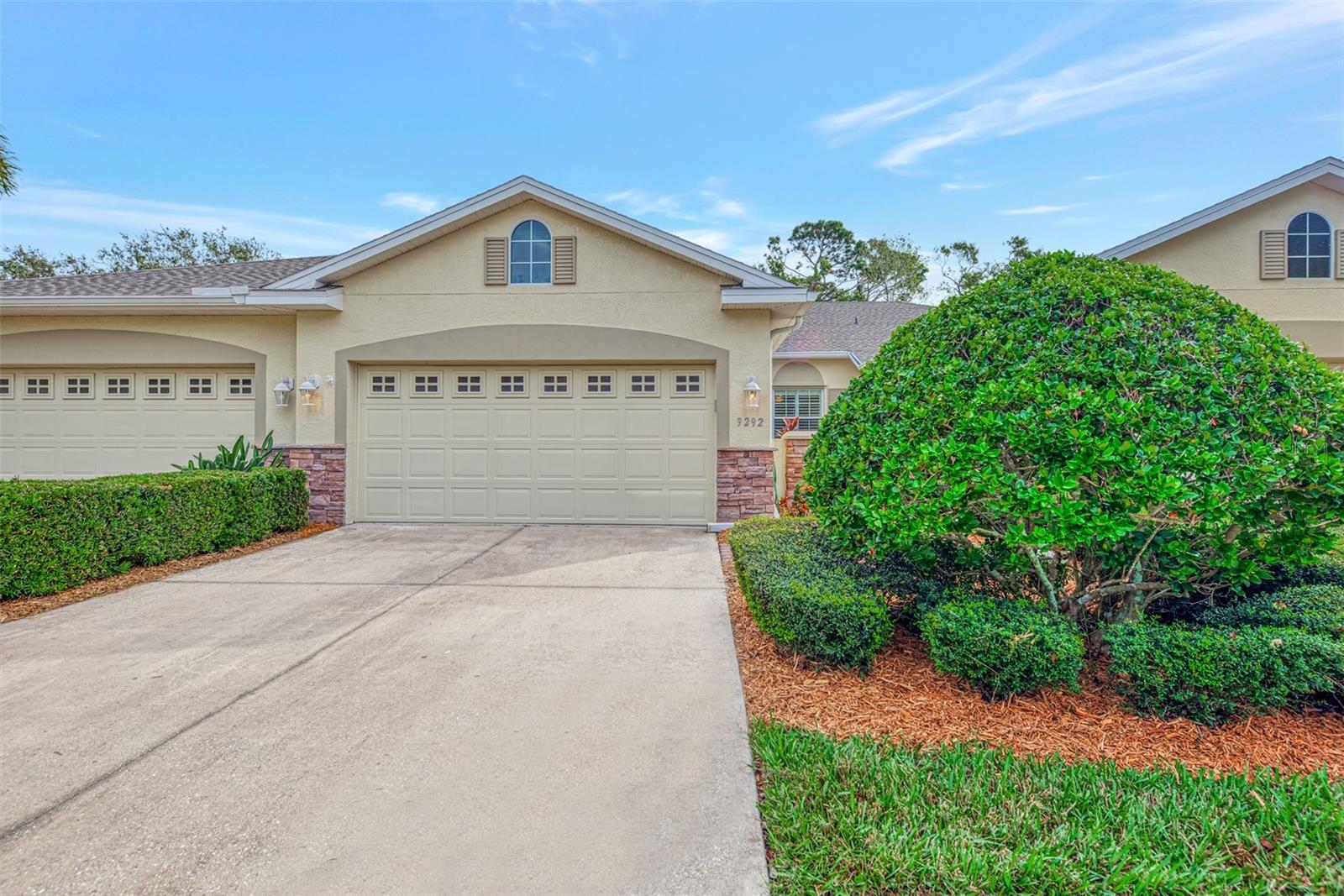 9292 FLEMING LN