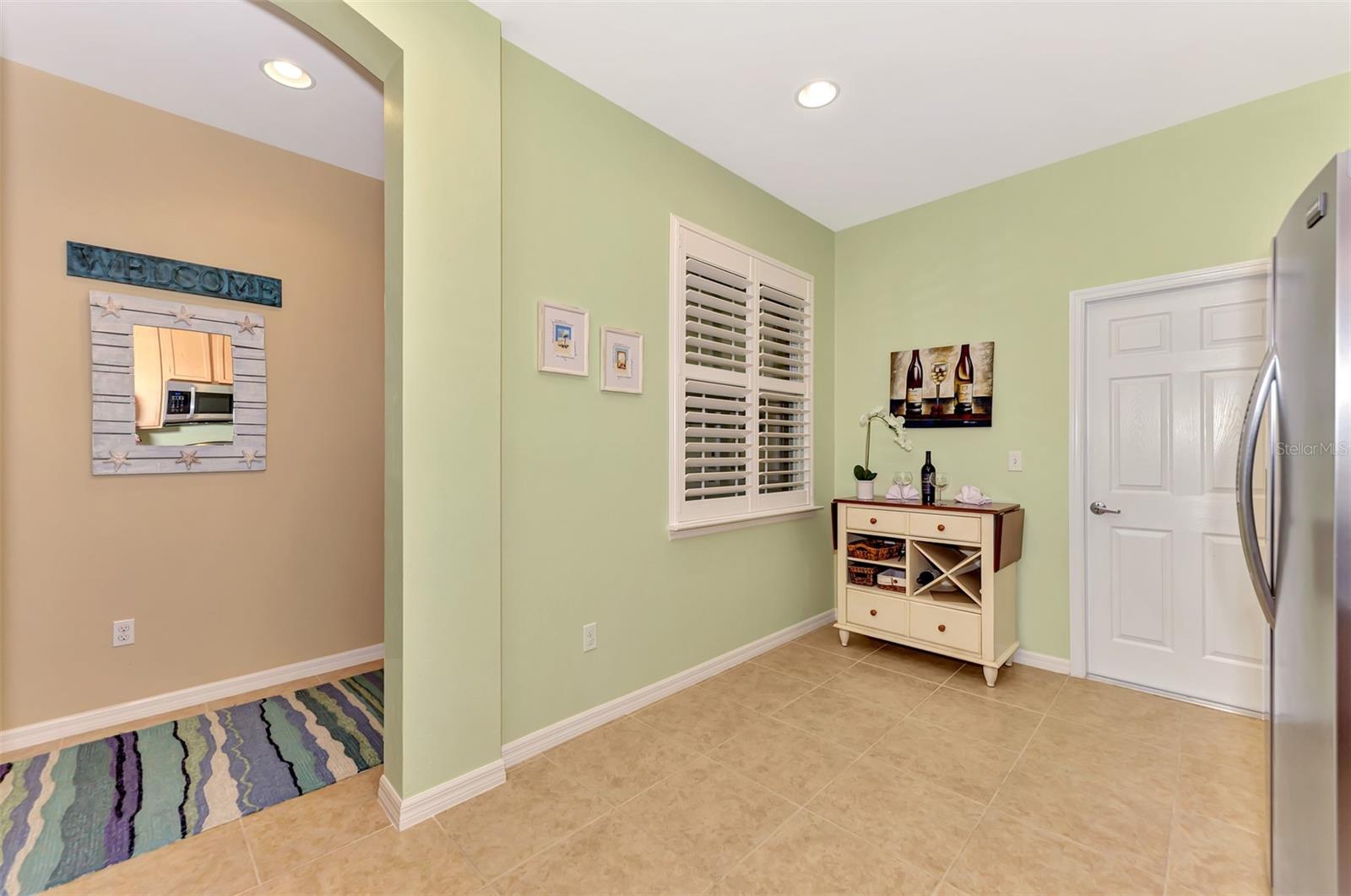 9292 FLEMING LN