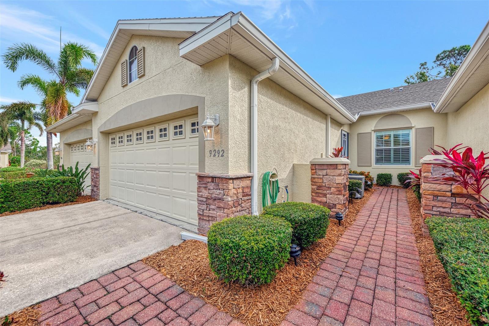 9292 FLEMING LN