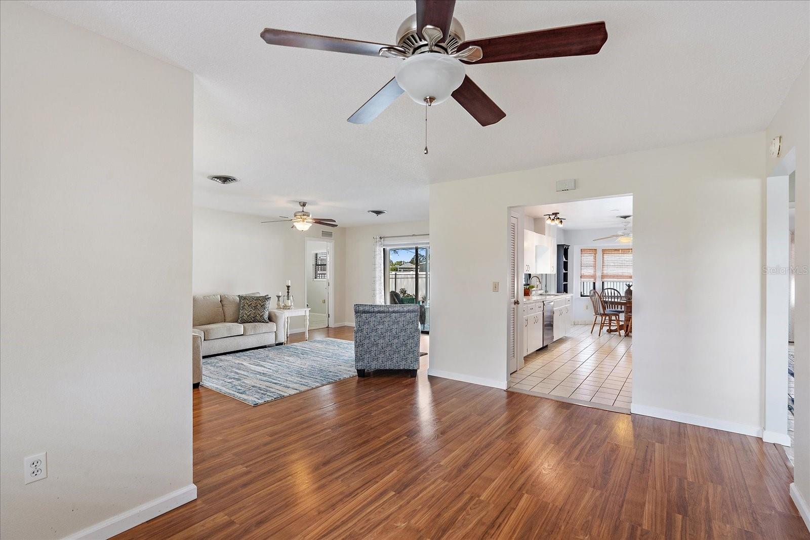 882 BAY VISTA BLVD