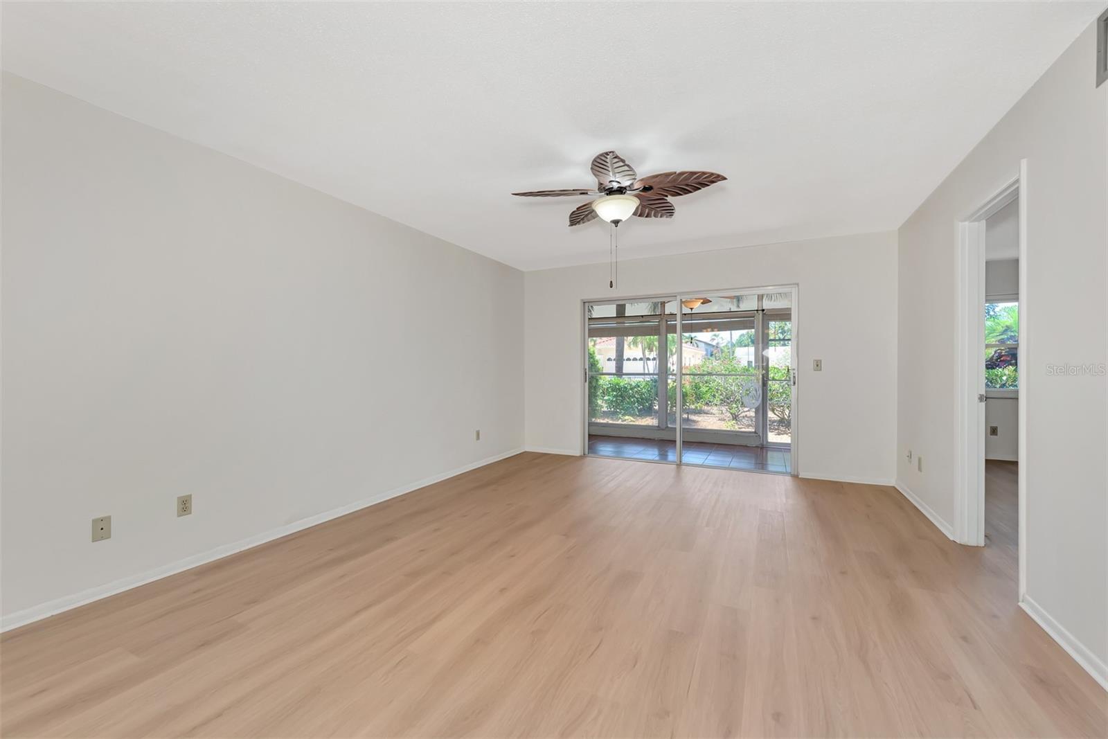 101 PARK BLVD S #114, #114