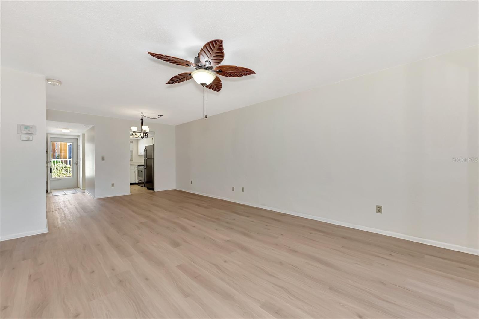 101 PARK BLVD S #114, #114