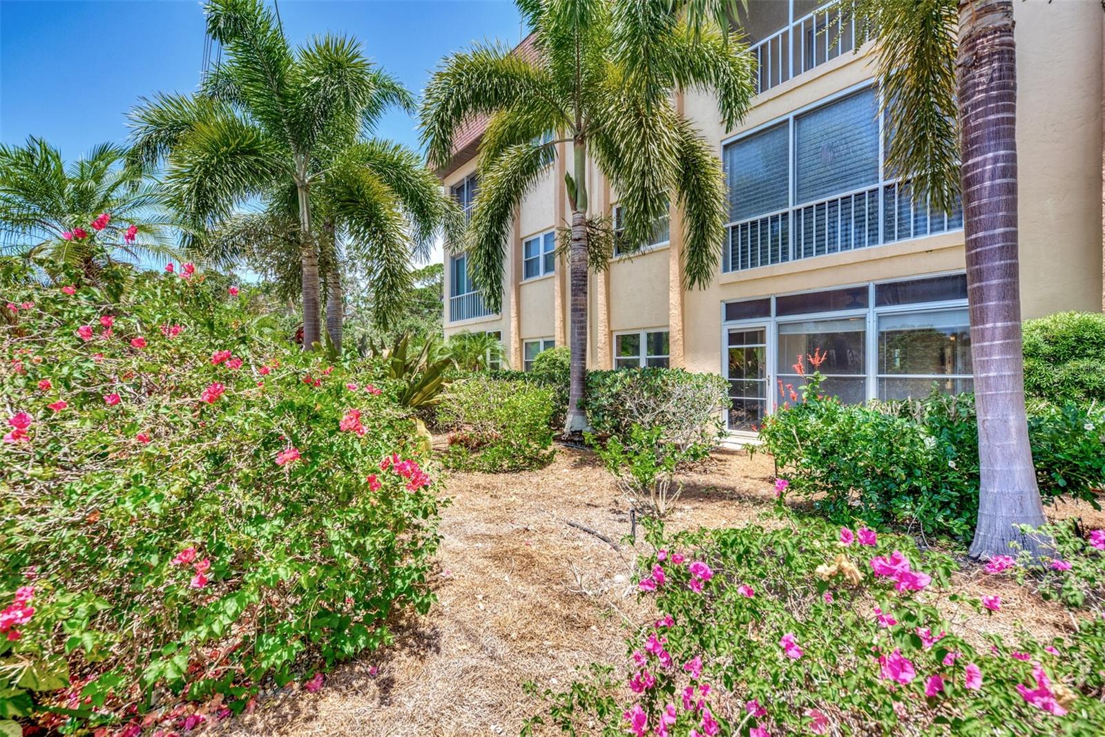 101 PARK BLVD S #114, #114