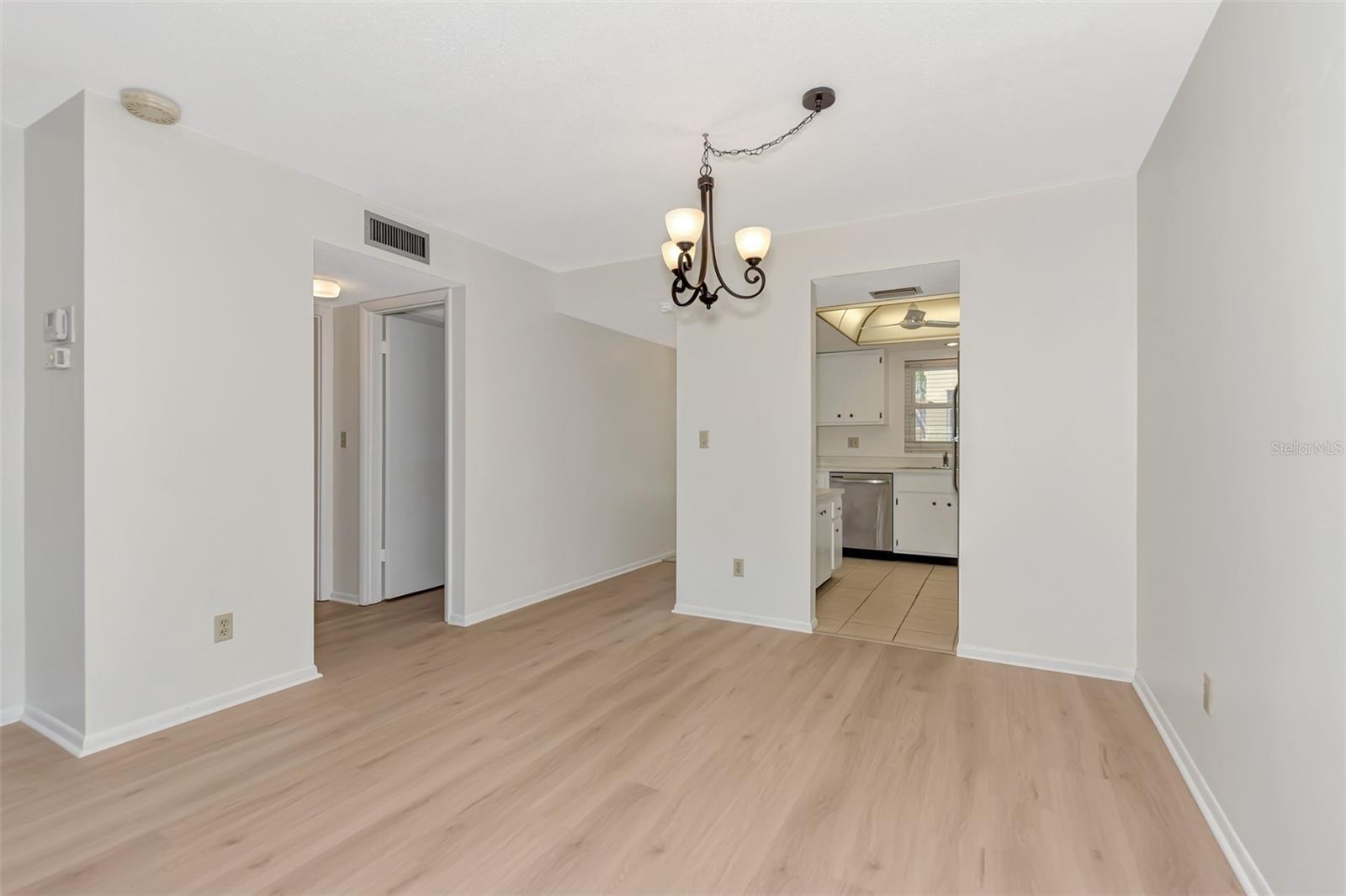 101 PARK BLVD S #114, #114