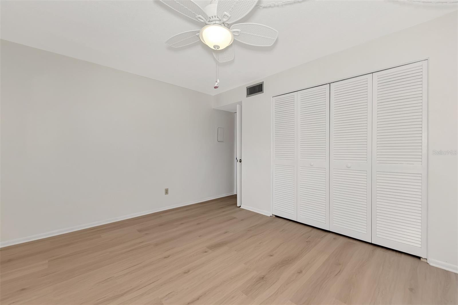 101 PARK BLVD S #114, #114