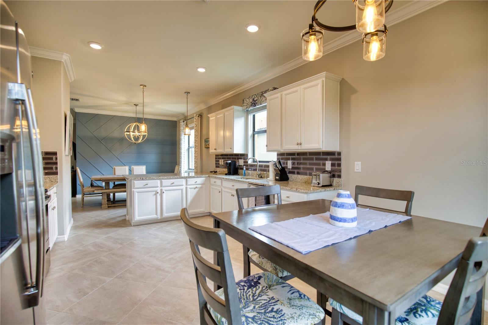 10187 CROOKED CREEK DR