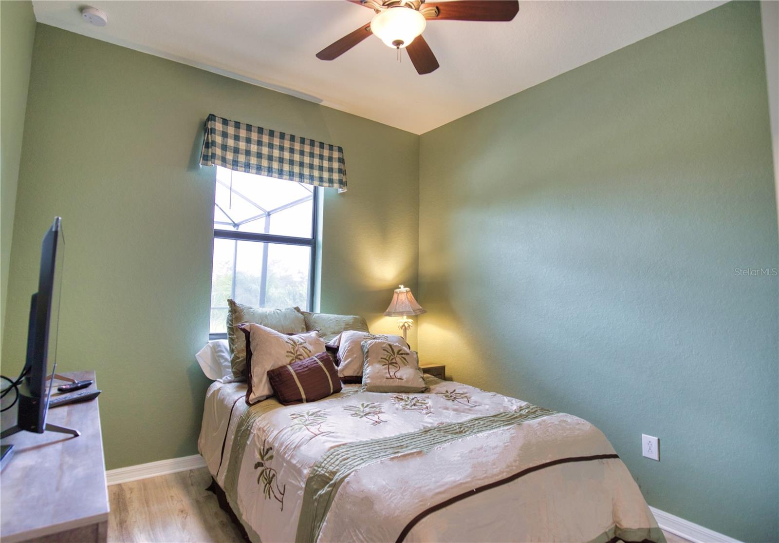 10187 CROOKED CREEK DR