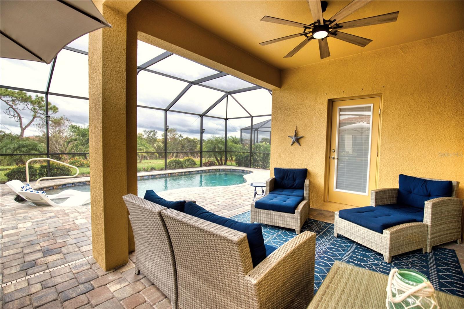10187 CROOKED CREEK DR