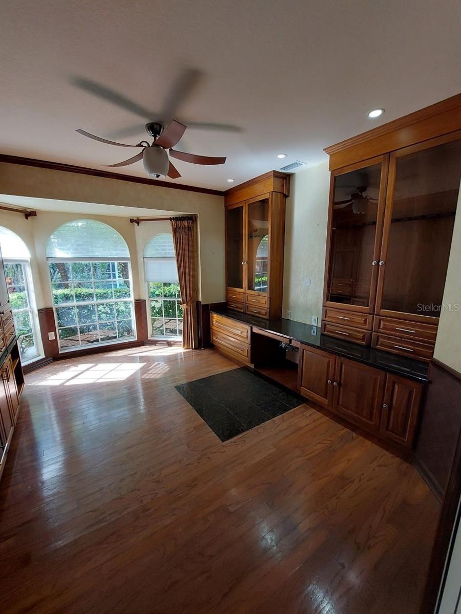 326 SAINT GEORGE CT #14, #14