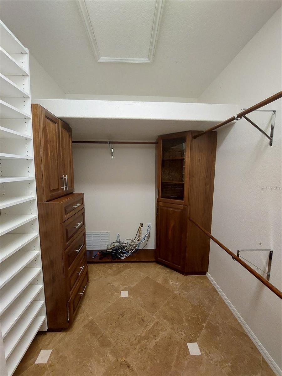 326 SAINT GEORGE CT #14, #14